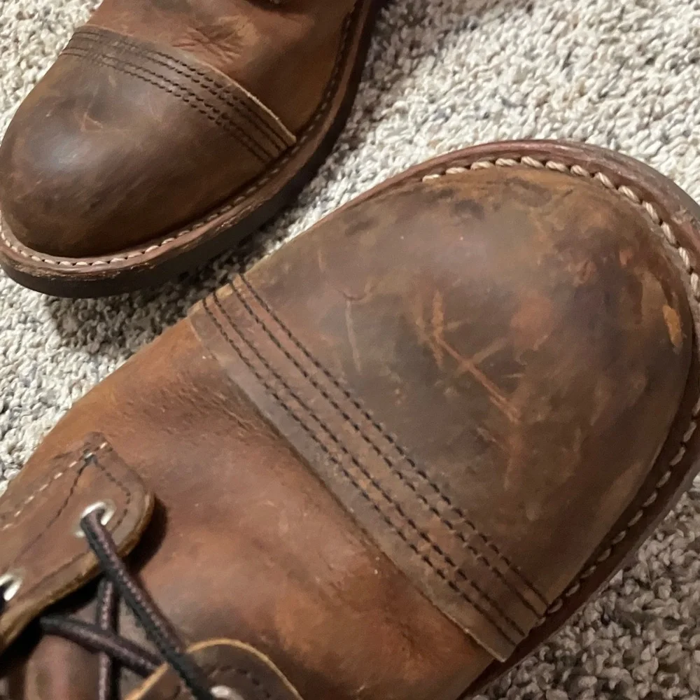 Red Wing Vibram Sole Men's Dark Brown Leather Boots - Picture 6 of 6